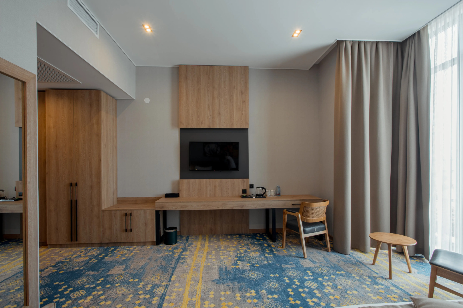 Отель Qazaq Premium