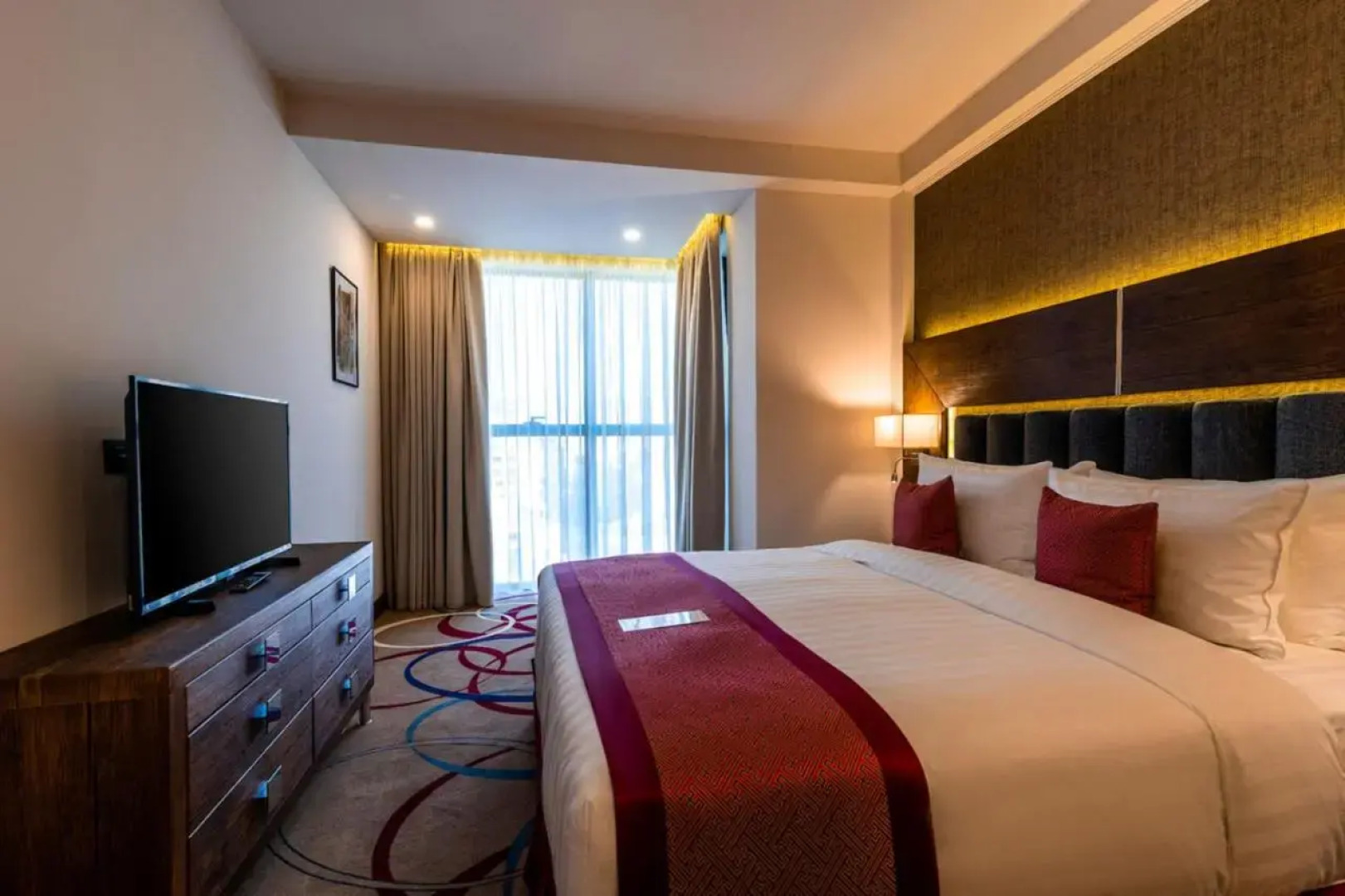 Отель Ramada and Suites by Wyndham Yerevan