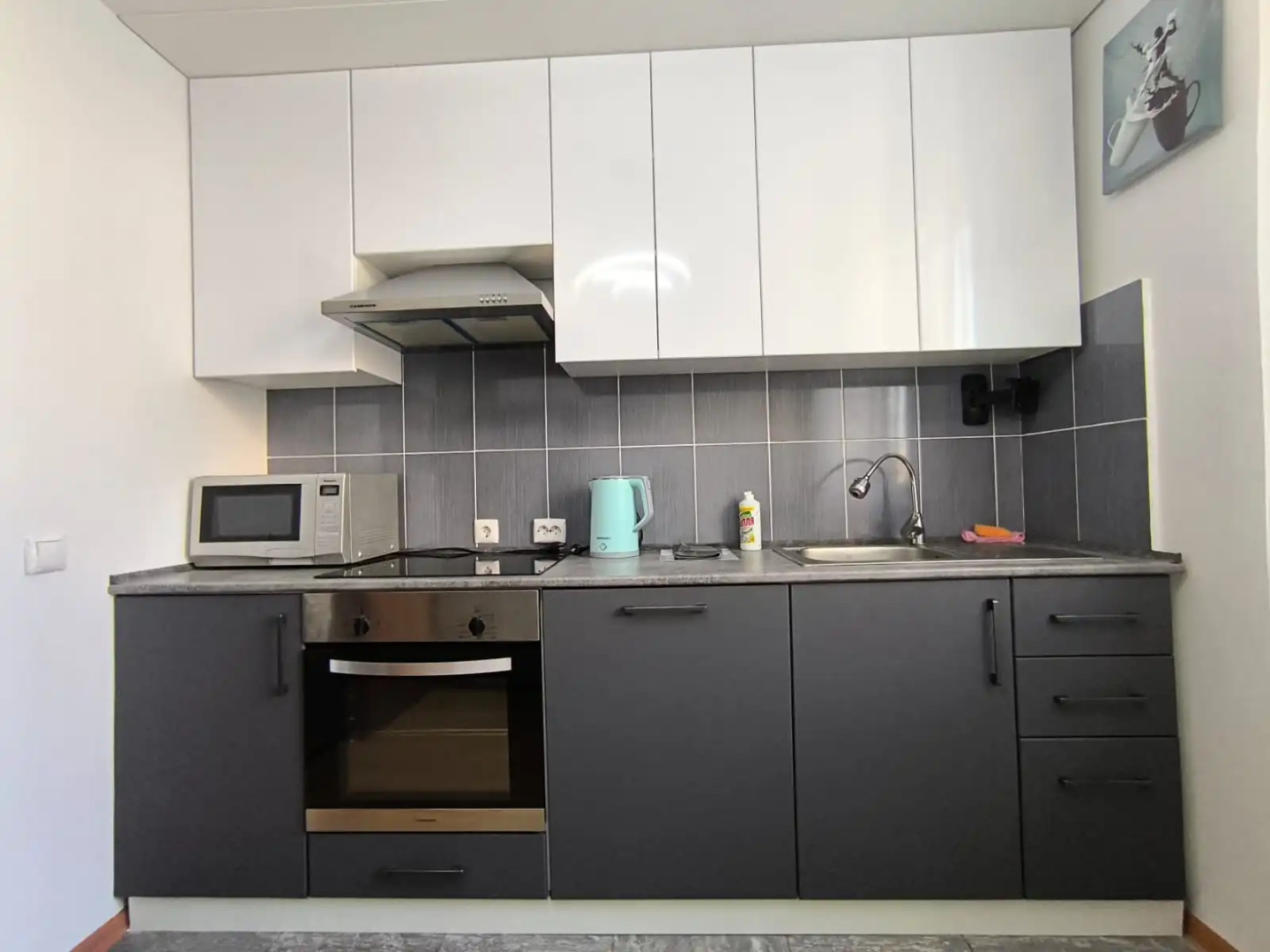 Двухкомнатная Квартира в Центре с Видом на Город и на Горы