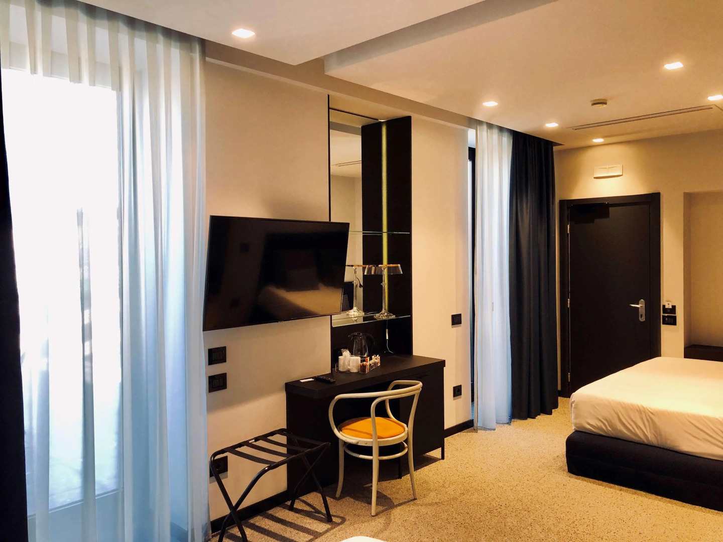 Отель Best Western Plus Hotel Plaza Napoli