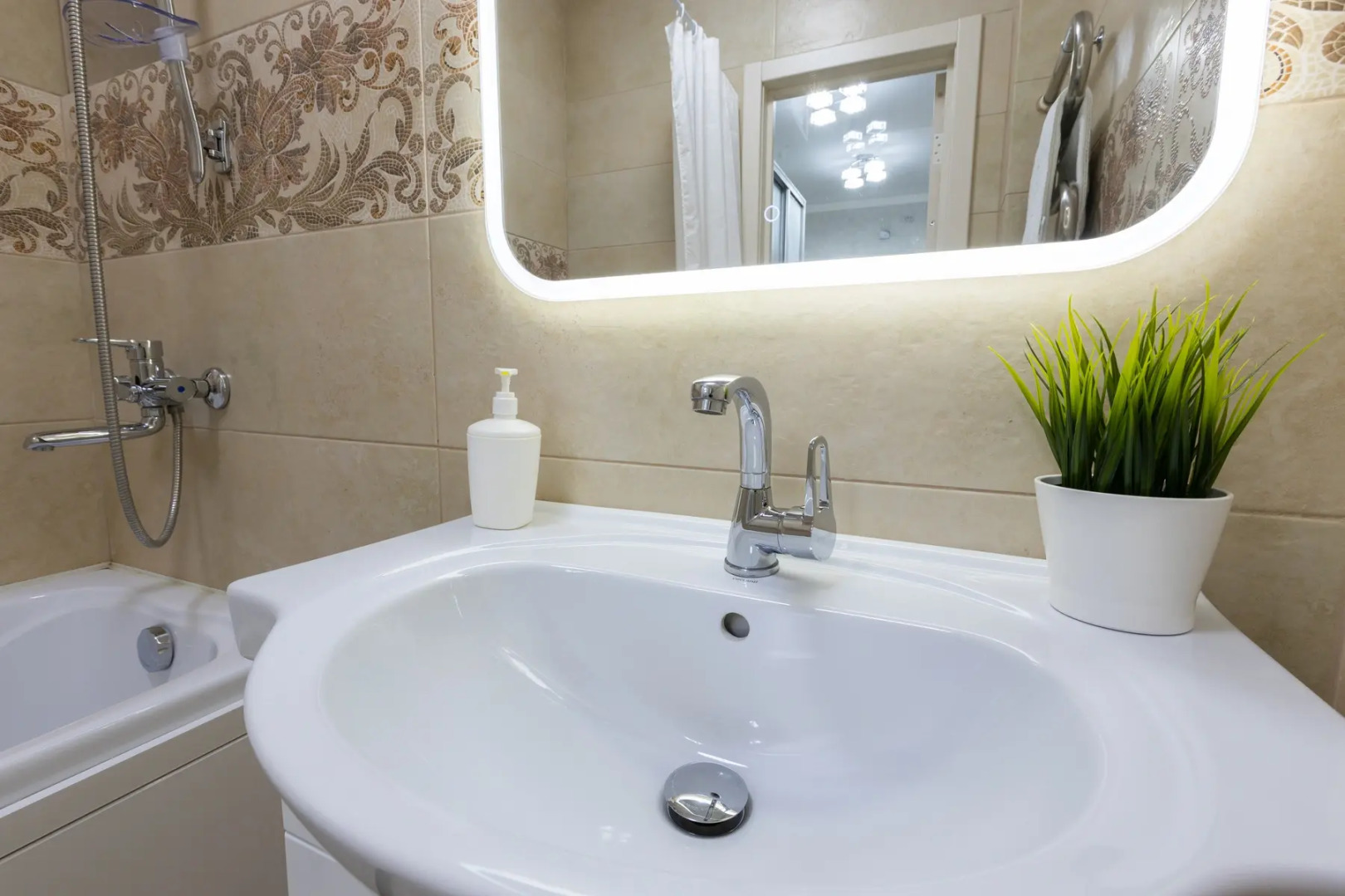 Апартаменты Сутки Уфа на Энтузиастов 16 65