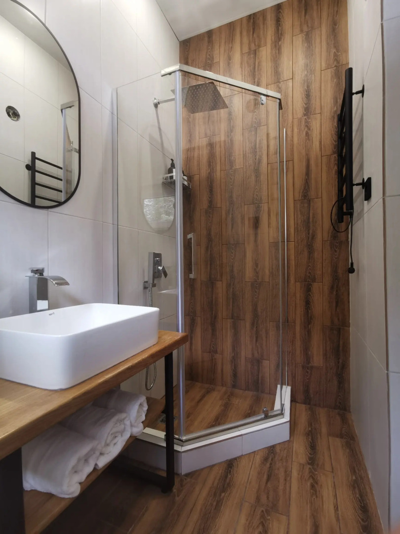 Шале Треугольный дом на огороженной территории