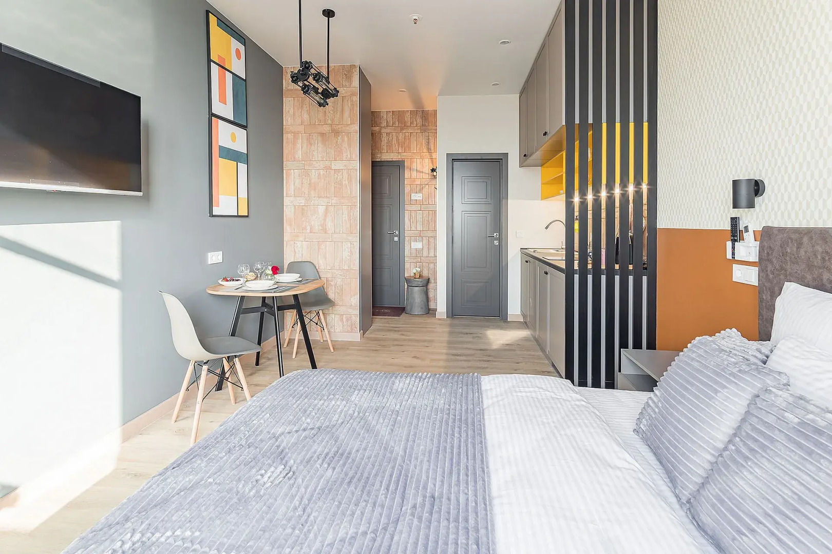 Апартаменты в Стиле Лофт в самом центре города 1408-4