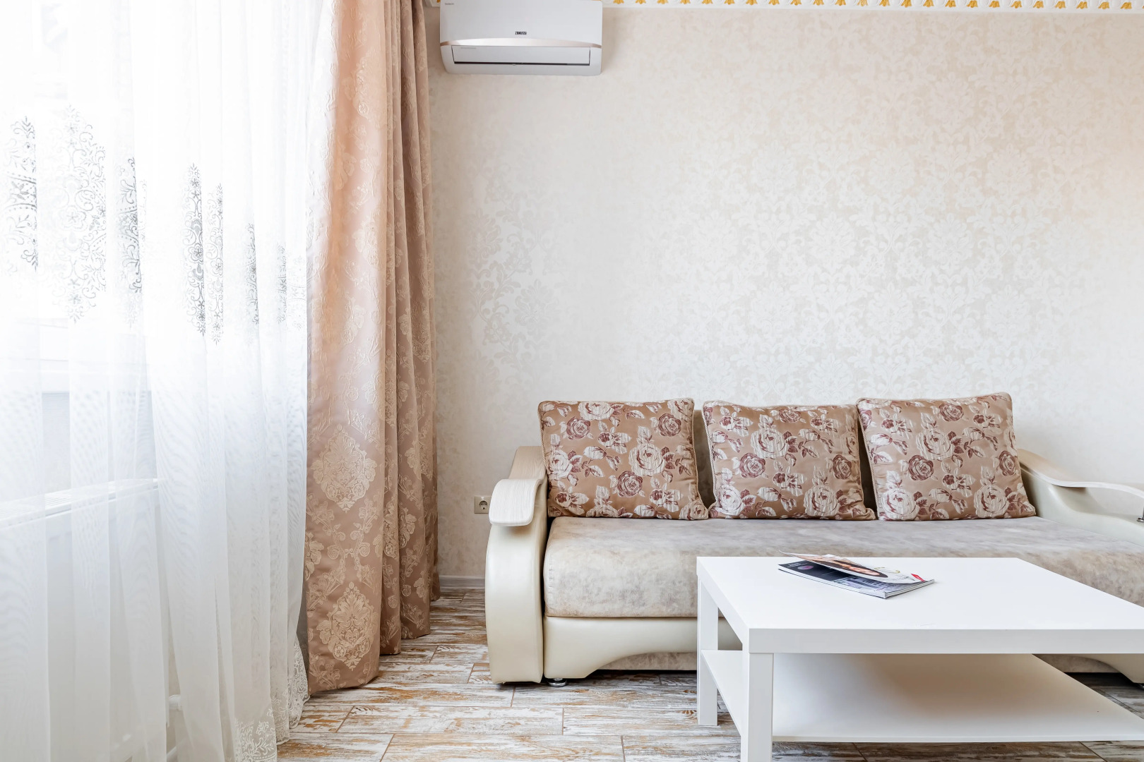 Апартаменты стильные формата евро2 в центре ФМР