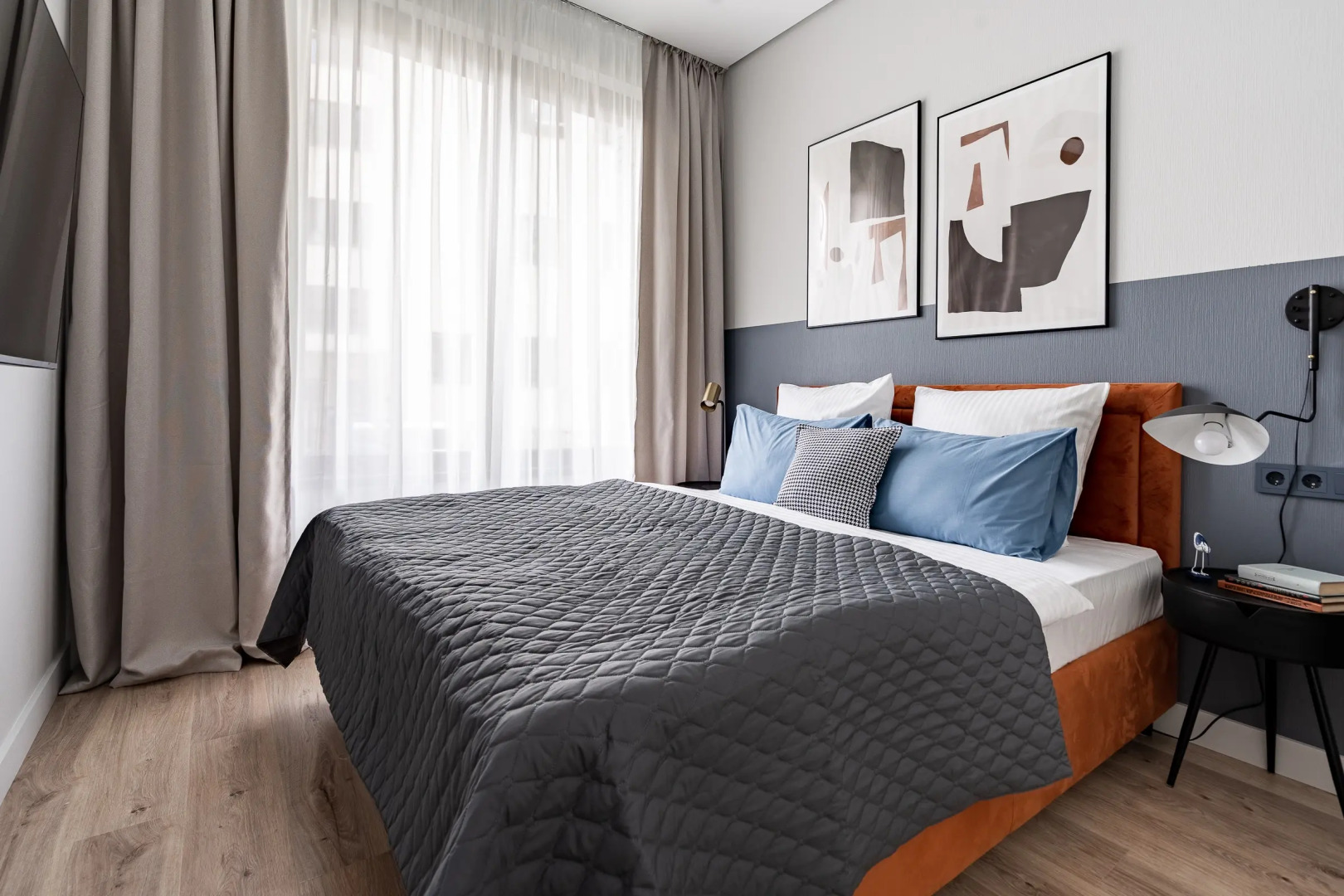 Квартира с Дизайнерским Интерьером с Террасой на Берегу Невы