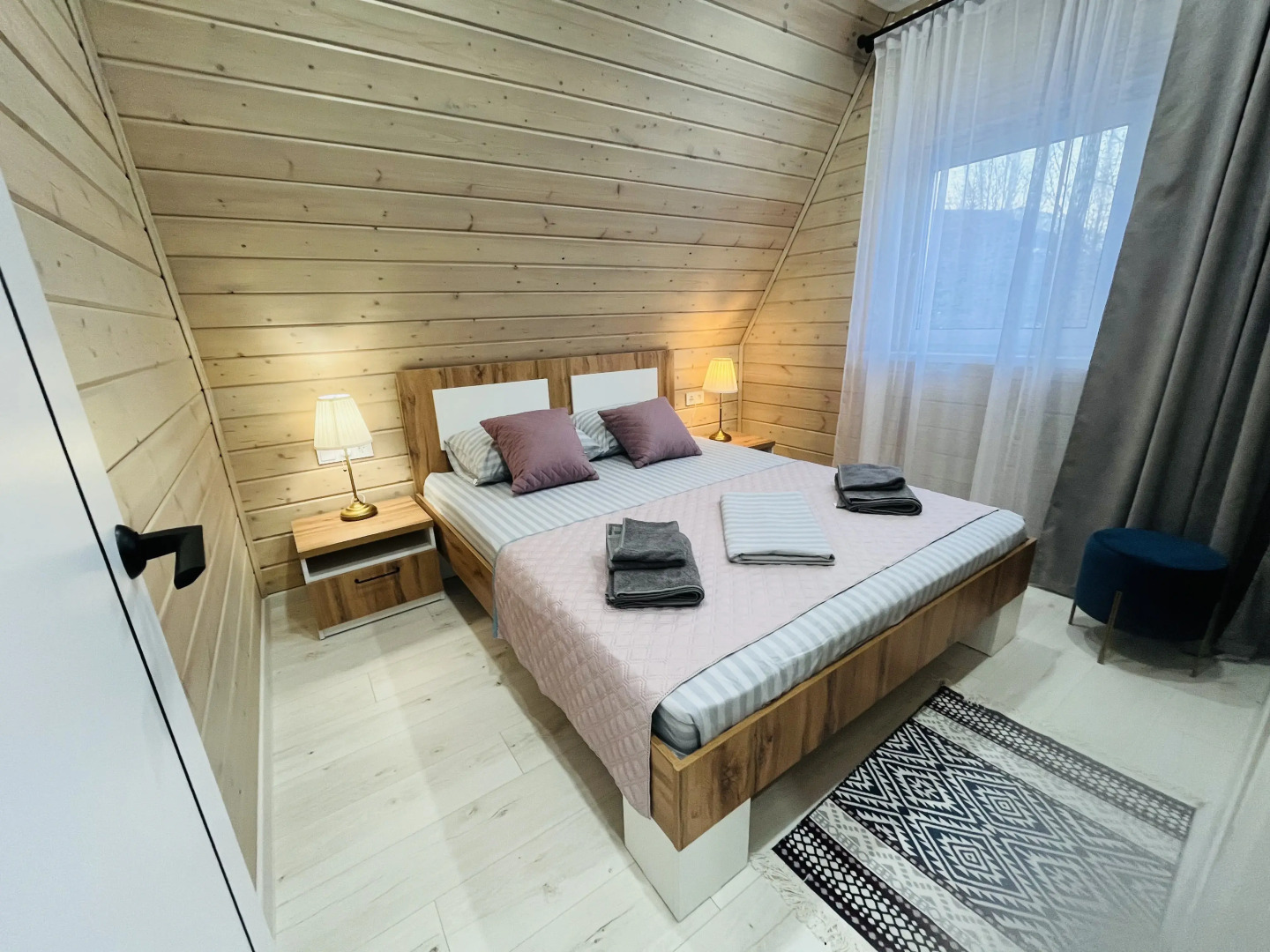 Шале LakeSide Coral