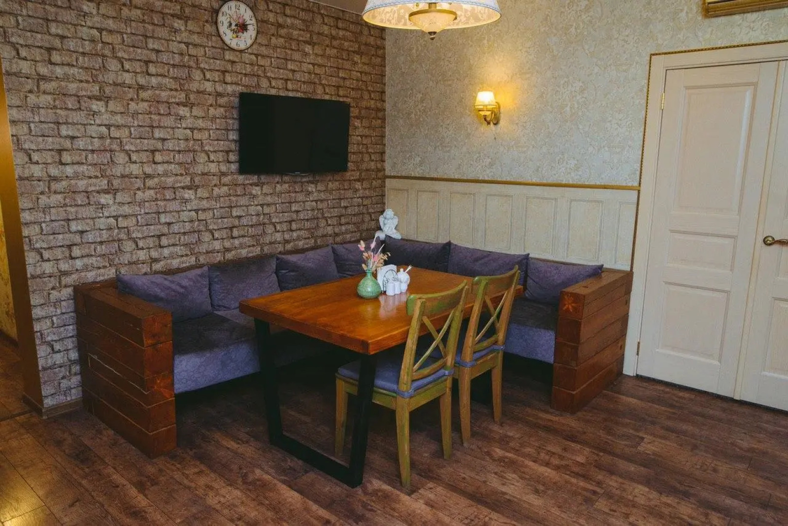 Отель Гостиничный комплекс Аурумс Континент