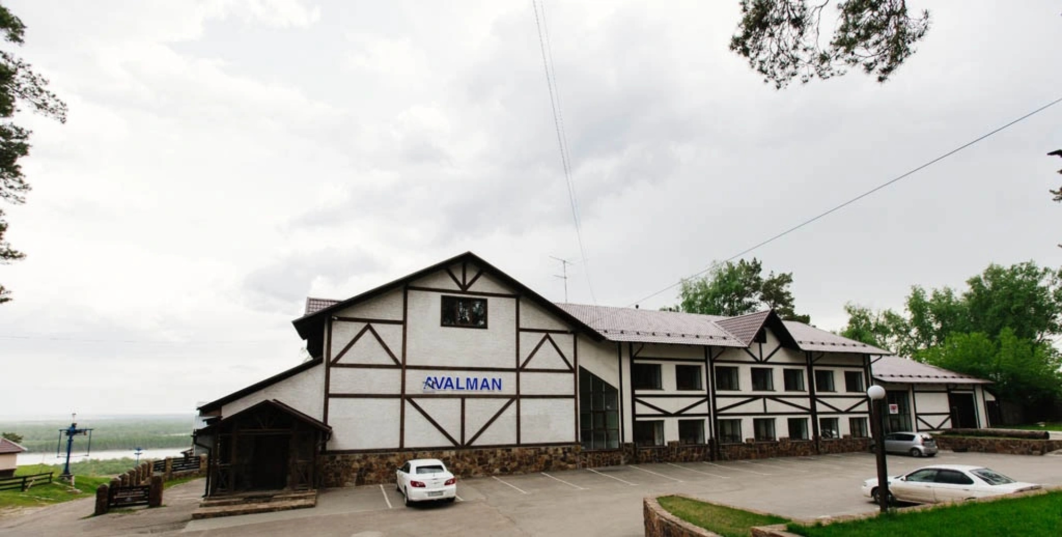 Отель Авальман