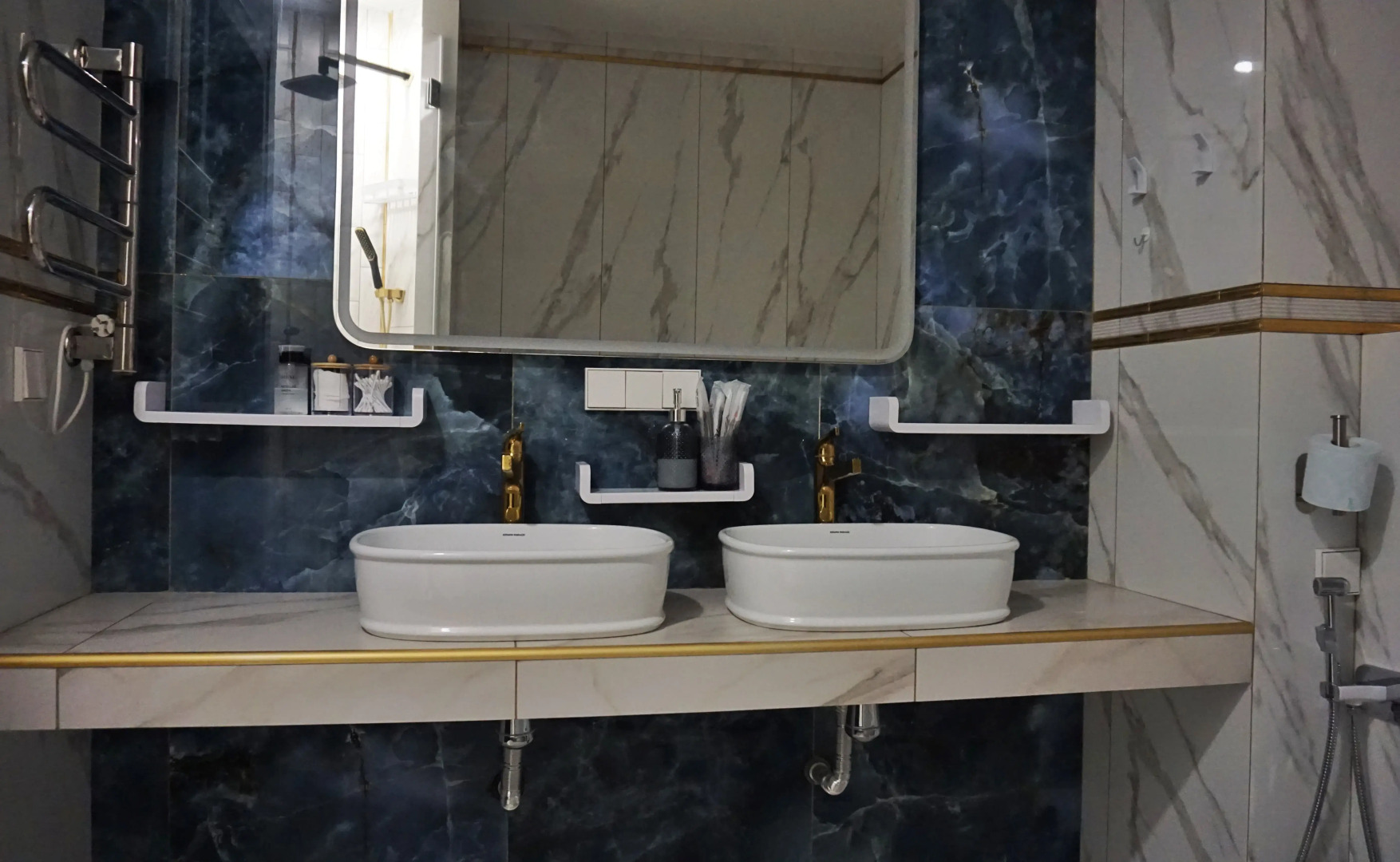 Квартира просторная трешка