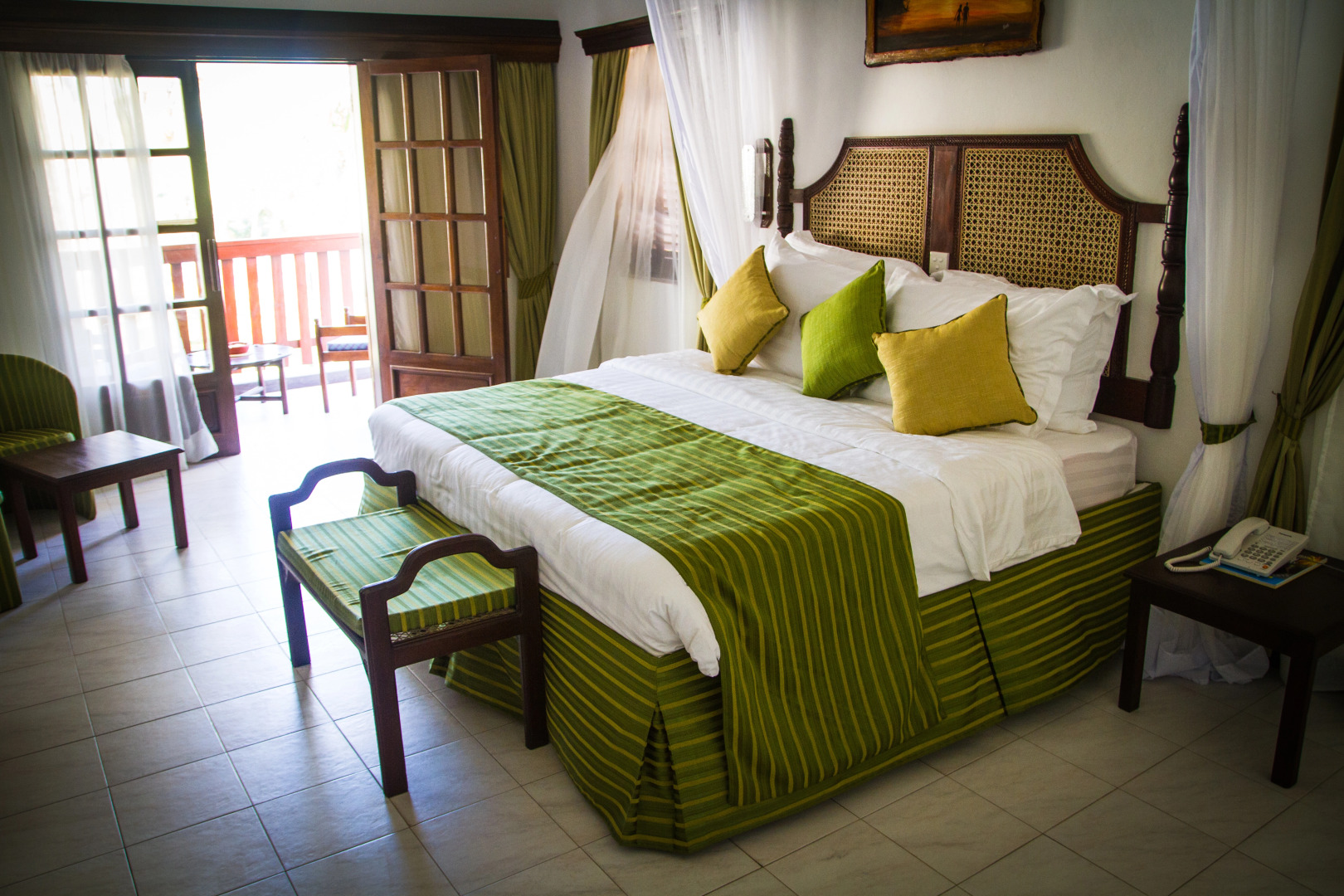 Отель Flamingo Beach Resort & Spa