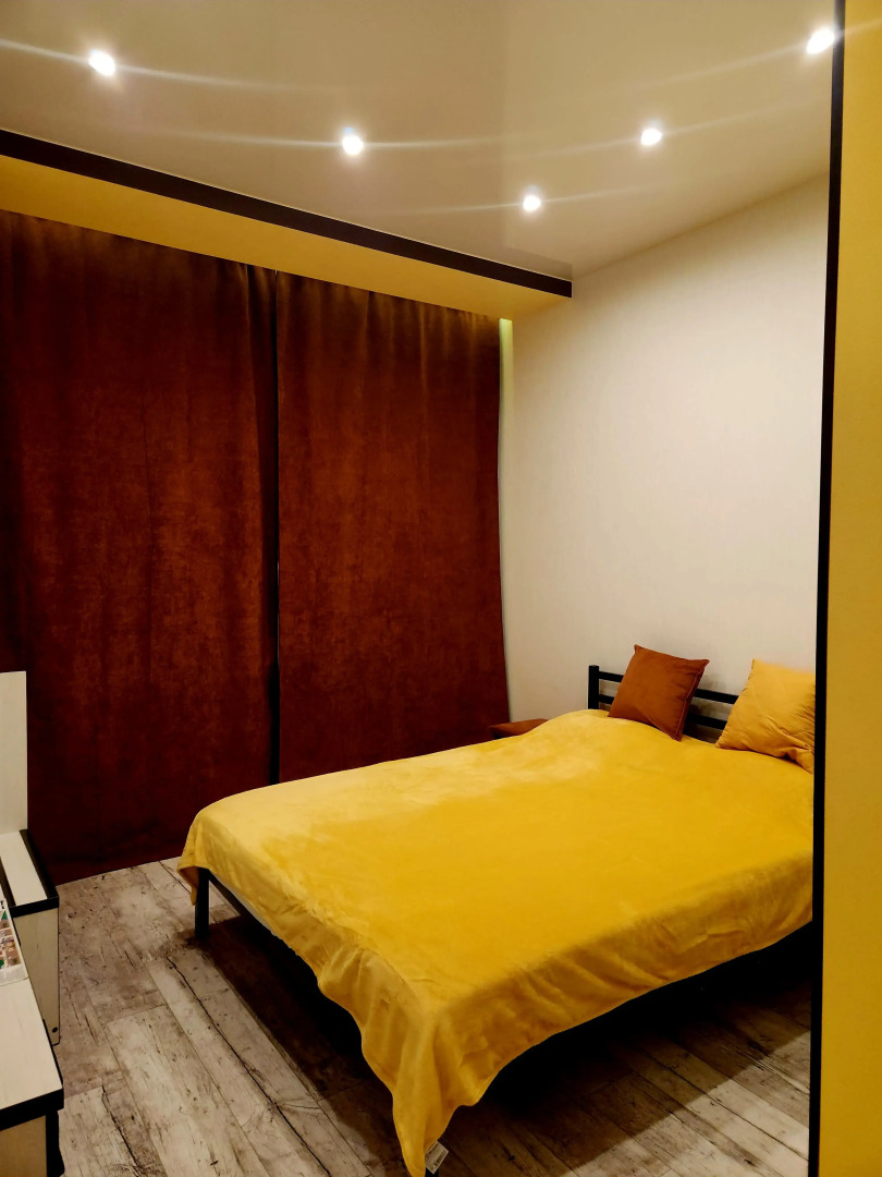 "Трехкомнатные апартаменты "Свой берег"