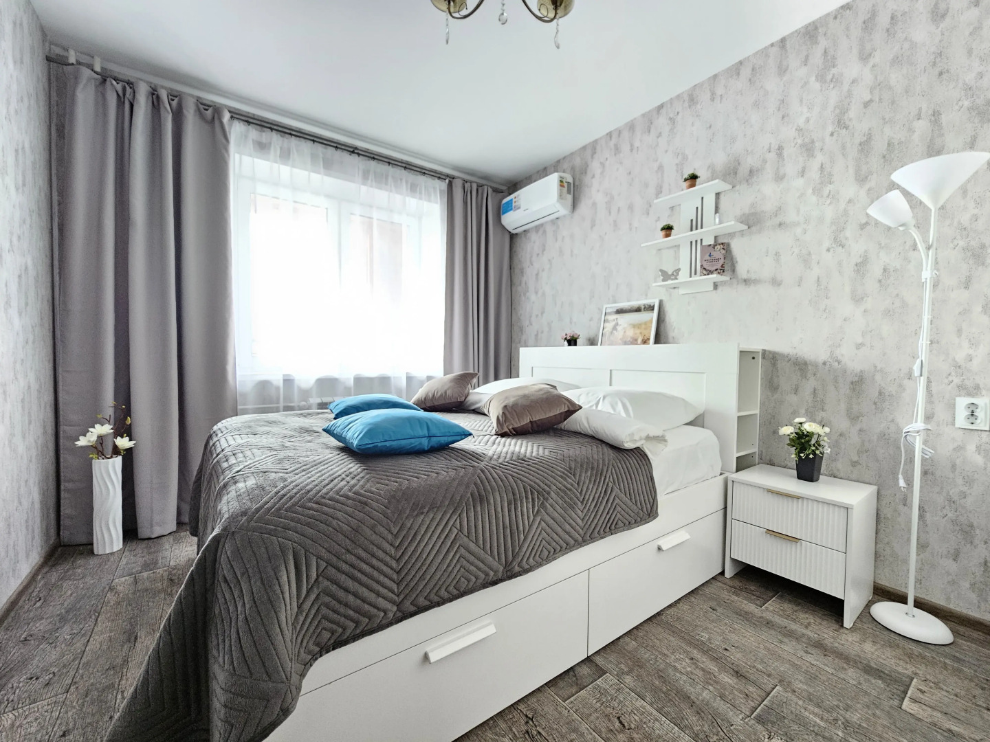 Квартира Светлояр