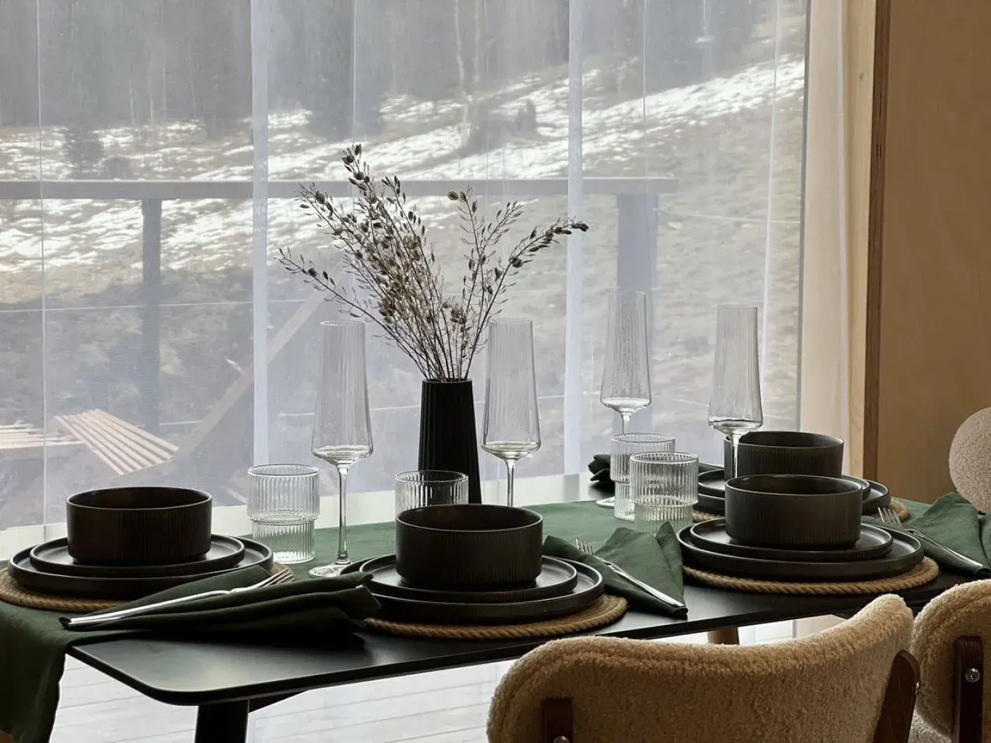 Частный дом Mодульный дом Cны Алтaя с пaнopaмным видом на тaйгу и гopу Cpлык