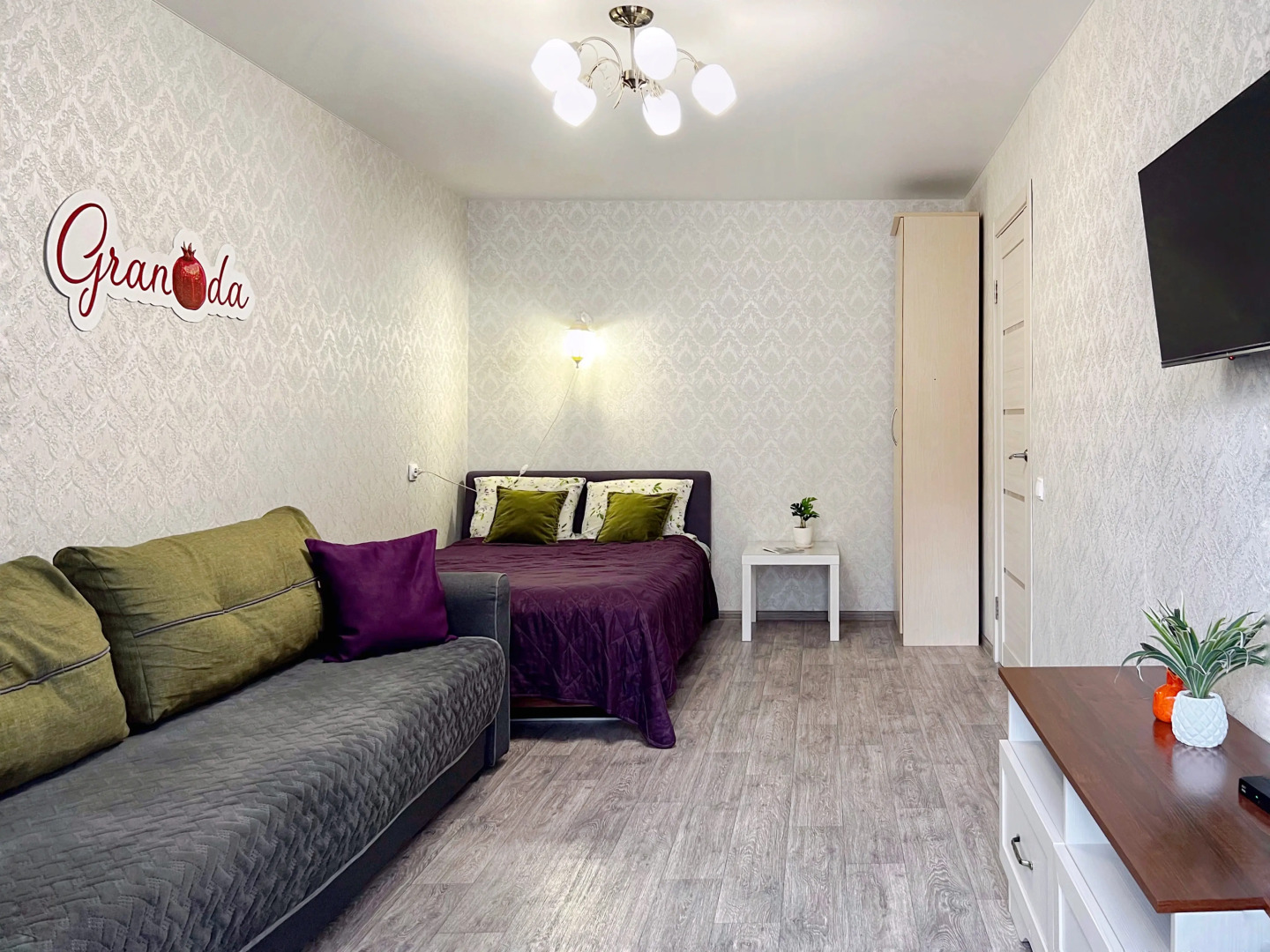 Апартаменты "Granada" уютная однокомнатная квартира в центральной части города