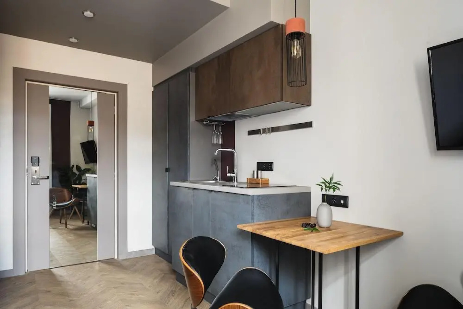 Отель The Faces Historical center