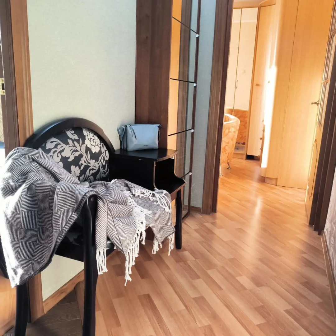 Просторные апартаменты Lora Home на Пражской