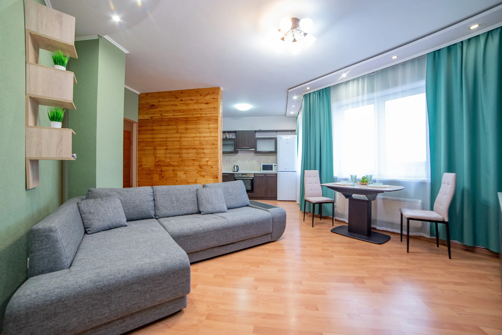 Апартаменты Бажова 68