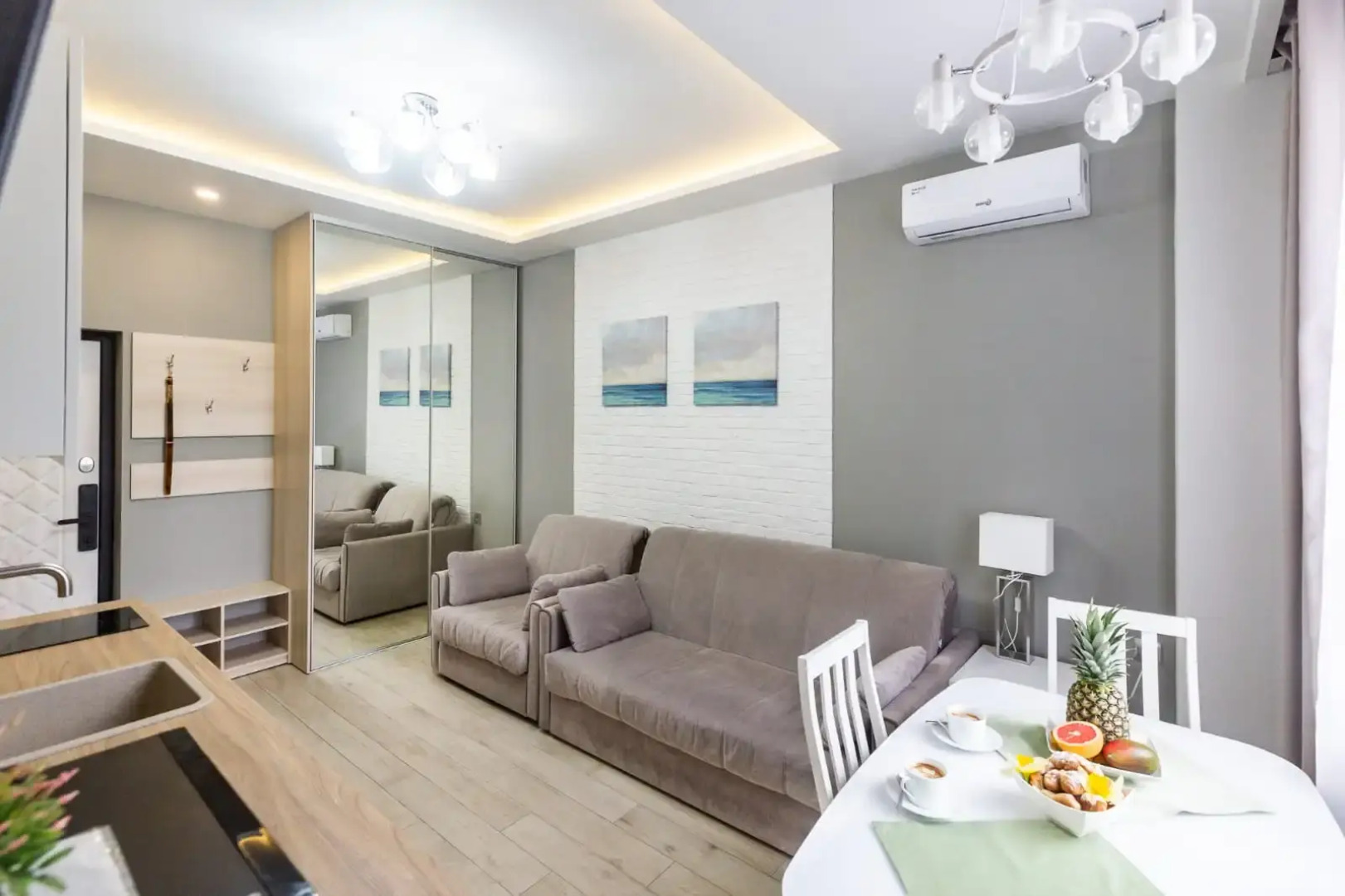 Апартаменты Уютная 2х Комнатная Квартира Green Studio 2 у Моря