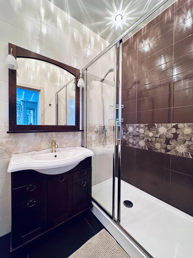 Апартаменты Unique Apart Гарден в Самом Центре Кемерово на Главной Прогулочной Улице Весенней 16