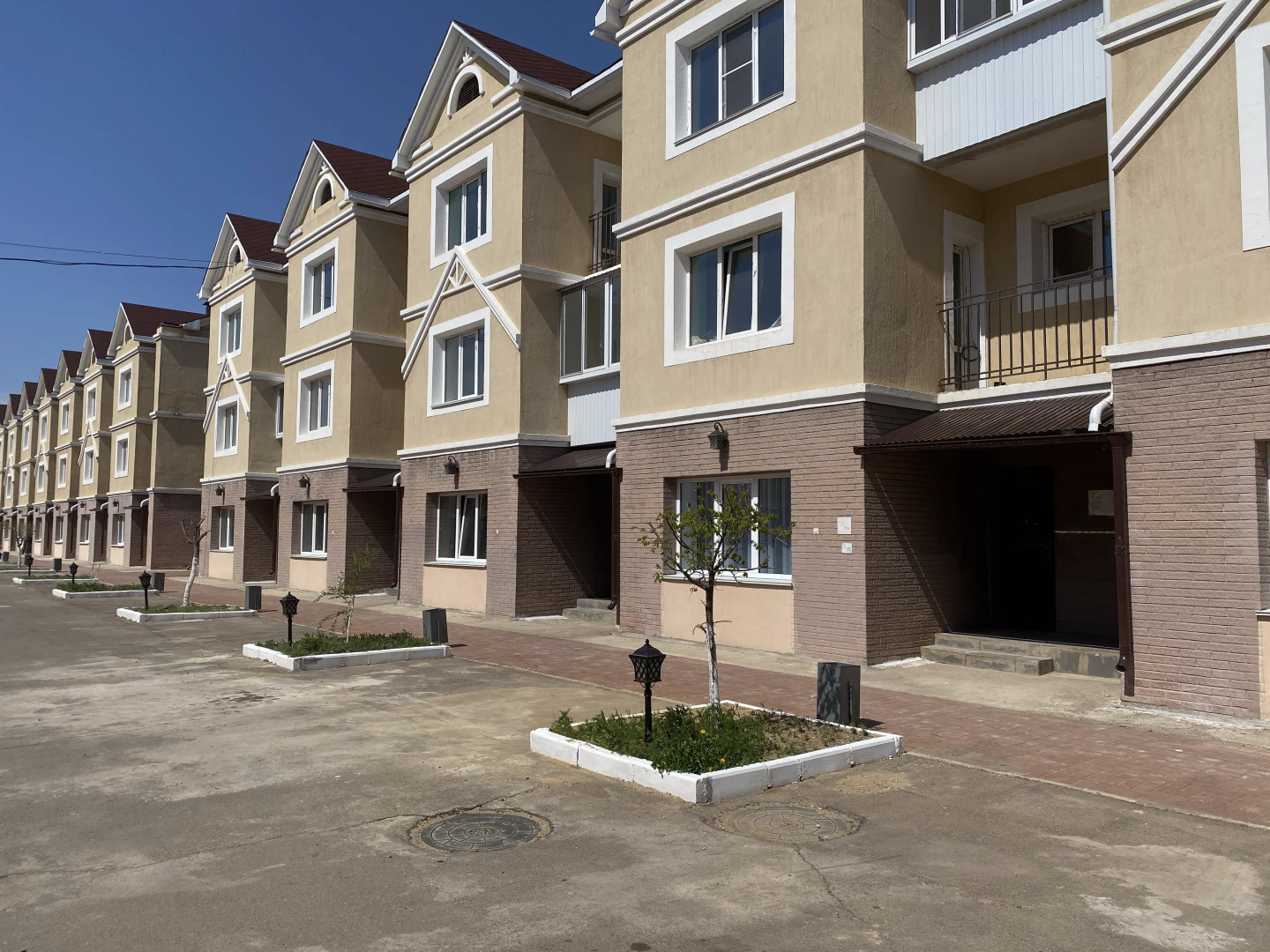 Апартаменты с балконом и видом На Сутки