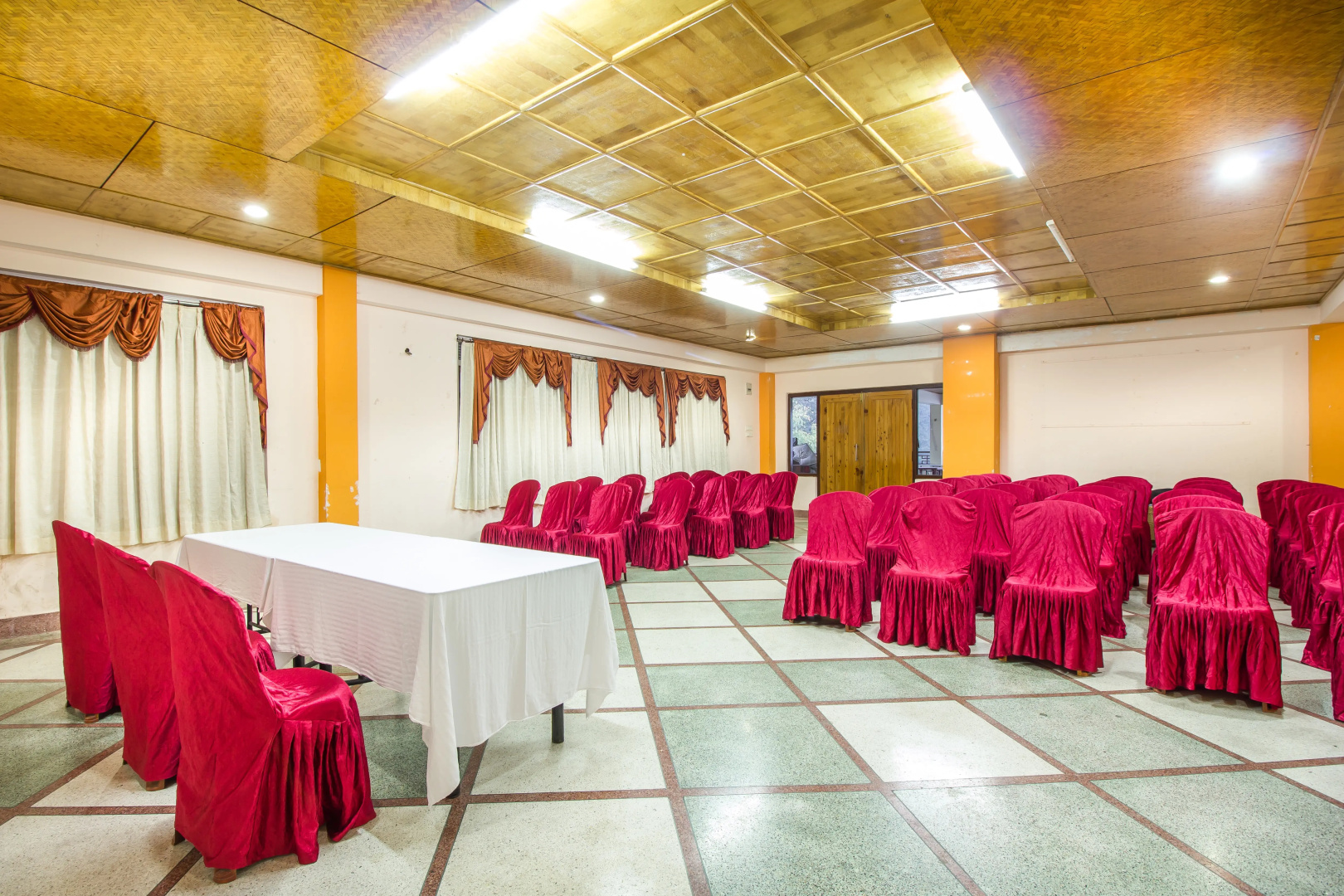 Отель Jain Group The Sikkim Continental