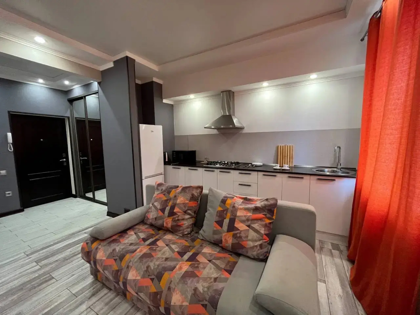 Апартаменты Red Room от Rooms Apartment