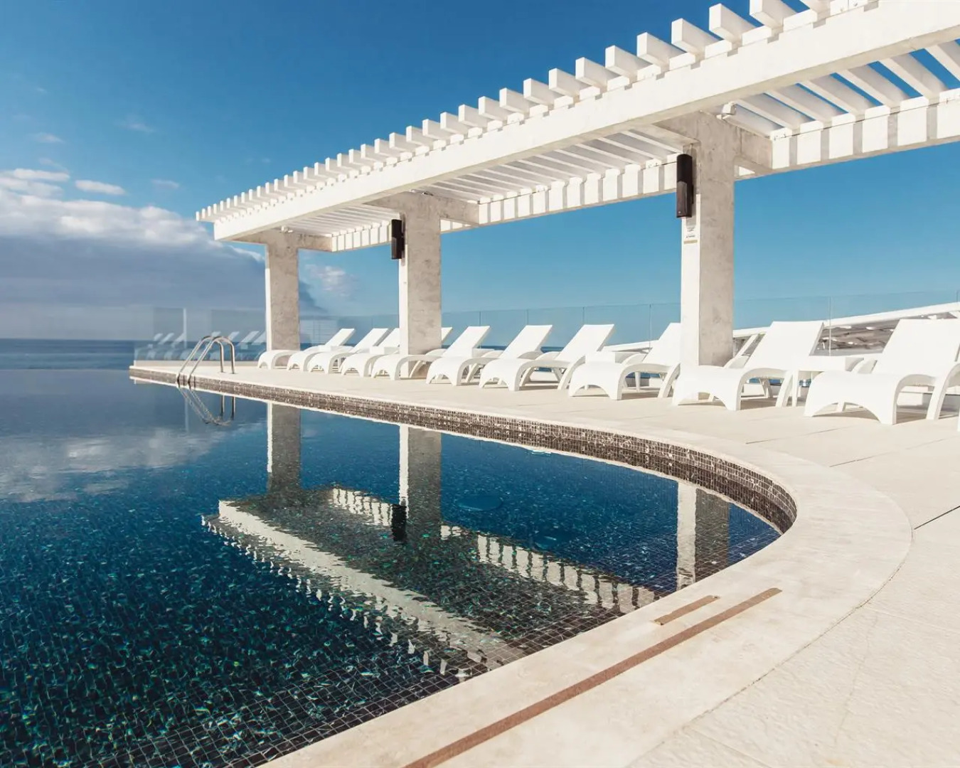 Апарт-отель на Лучезарной