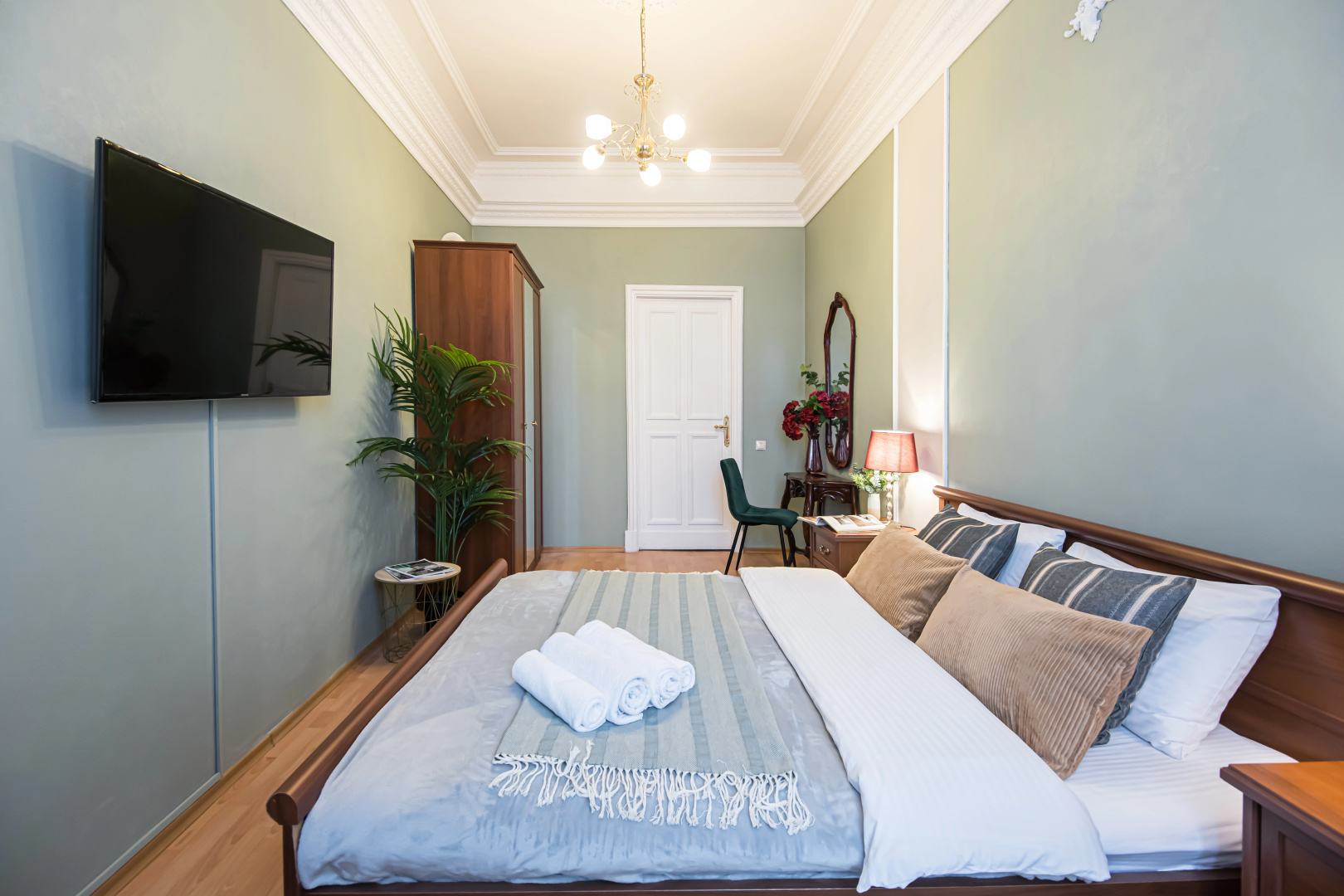 Квартира GM Apartments в Сталинской высотке