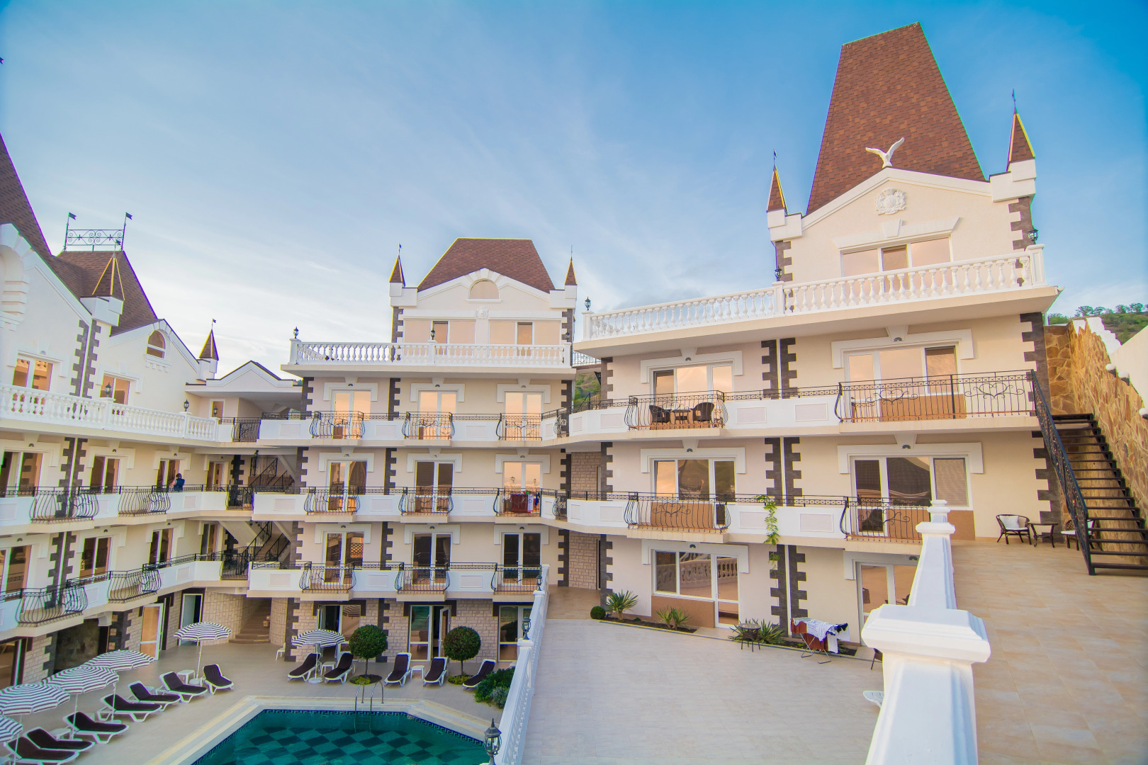 Отель Камелот