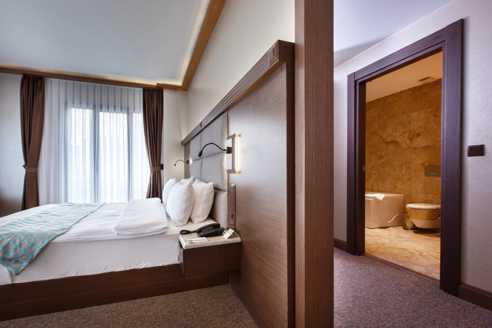 Курортный отель Sera Lake Resort