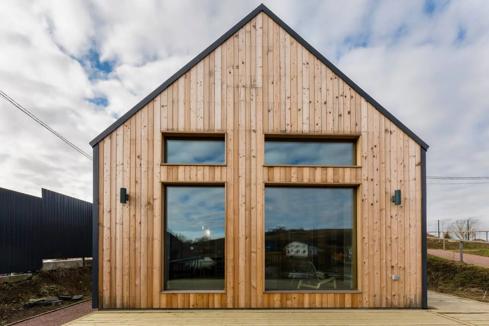 Gostevoy Dom Family Barn Karvala