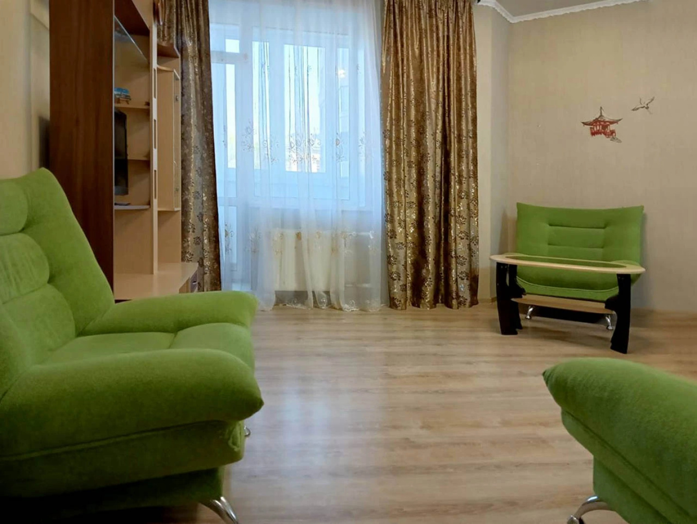 Квартира большая у ТЦ Крейсер, 33 квартиры