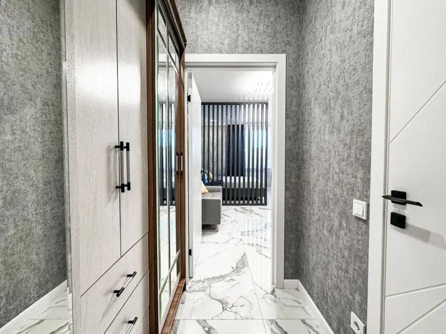 Квартира Уютная студия с балконом в новом доме Крымск Хоум