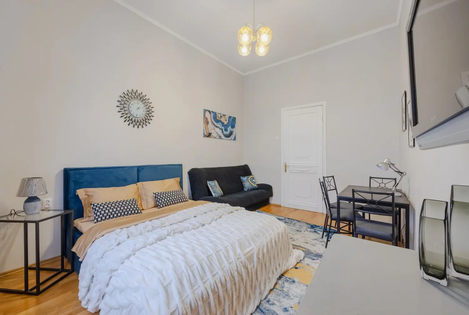 Апартаменты У Исакиевской площади DereMRents ДереМРентс