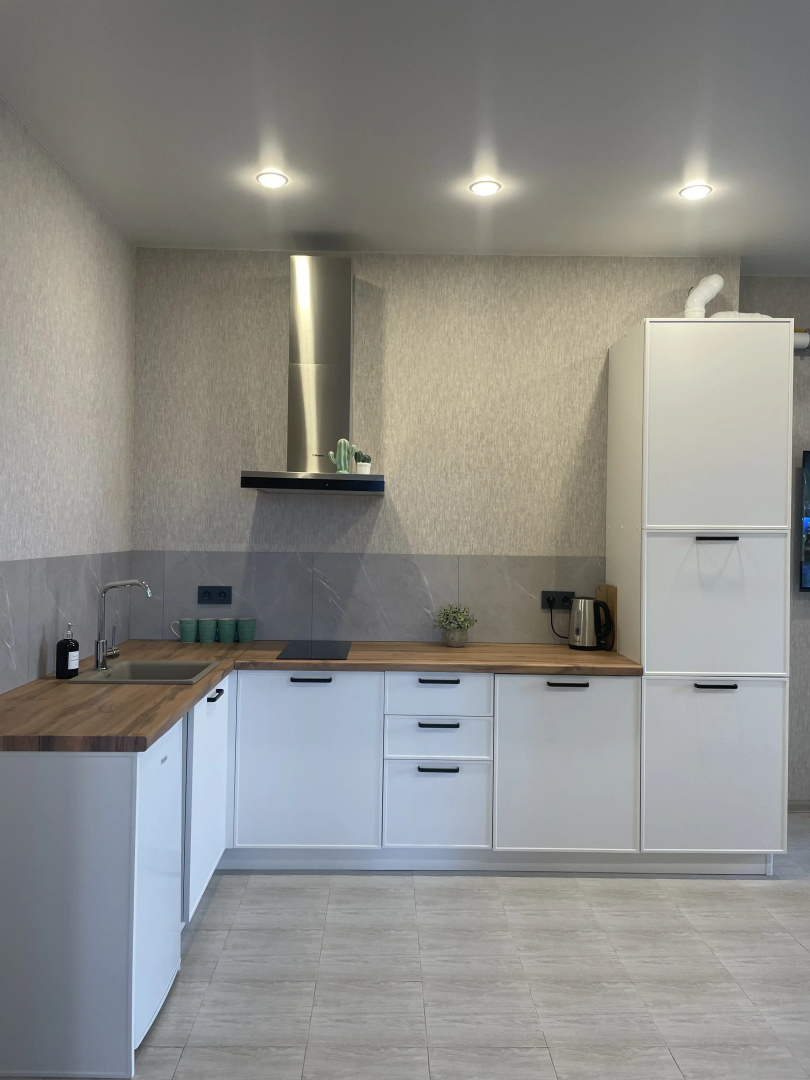 Квартира Просторная на Курсантов Кировцев