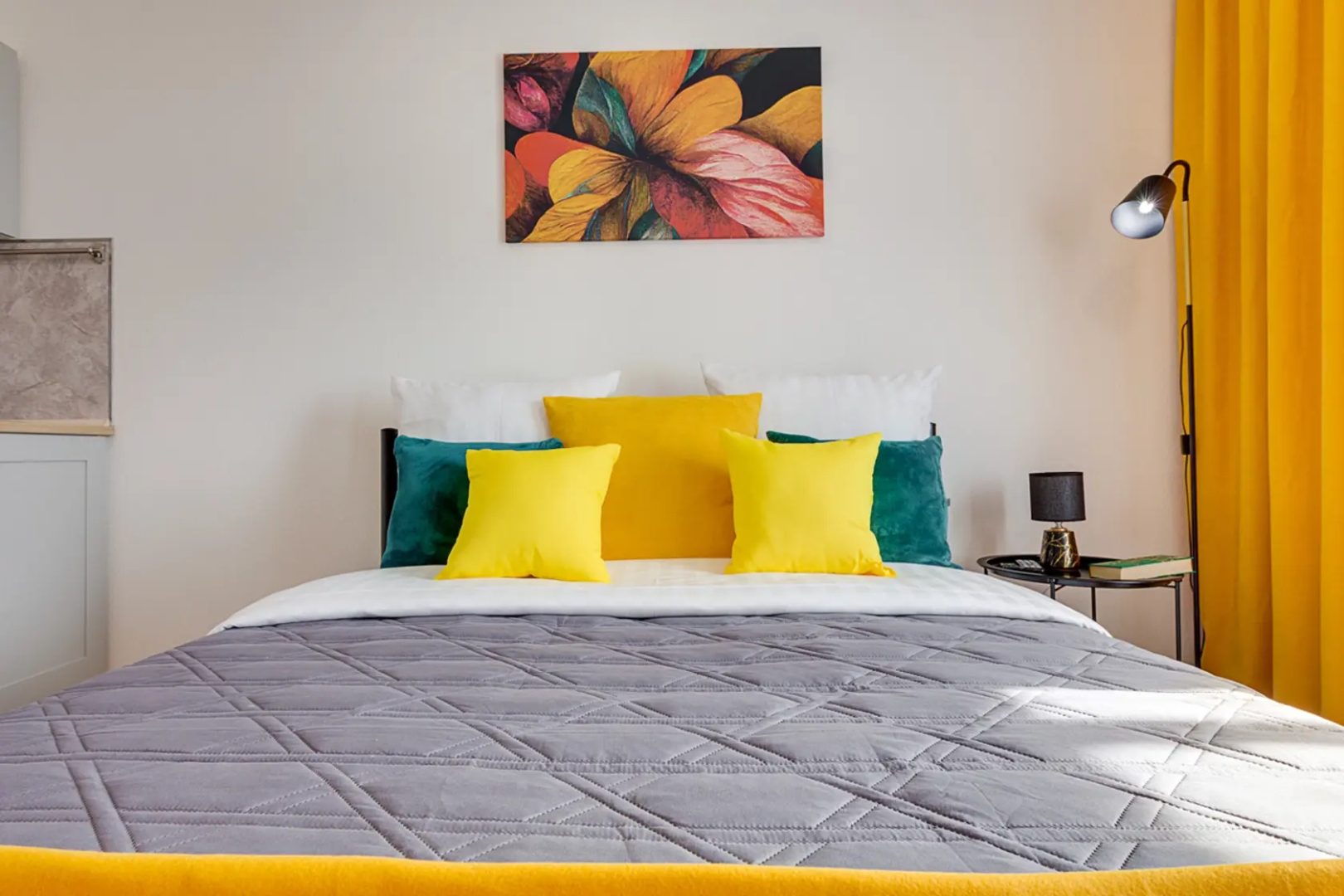 Апартаменты на Комендантском Проспекте