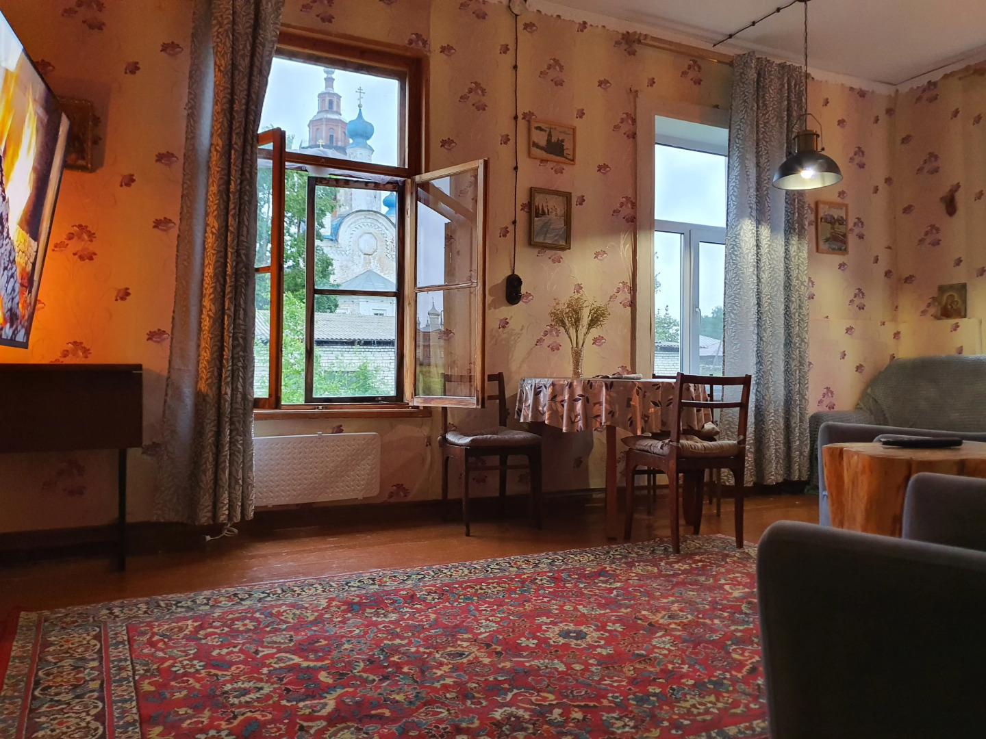 Квартира в старинном особняке Воскресенская - памятник провинциального классицизма