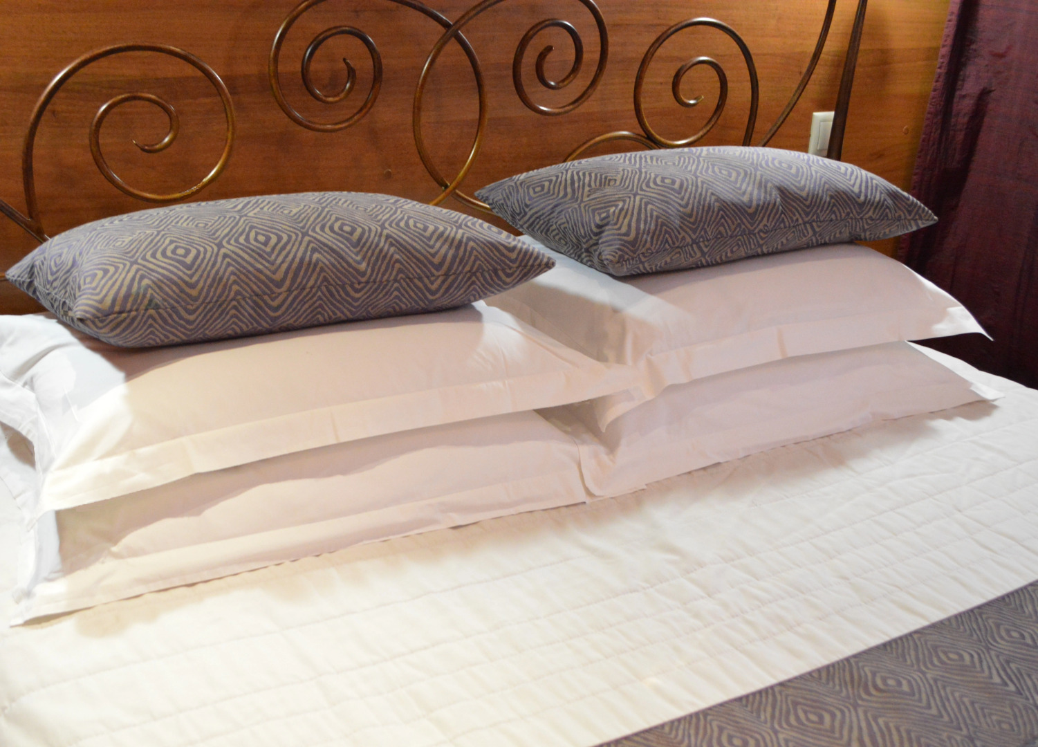 Отель Моника