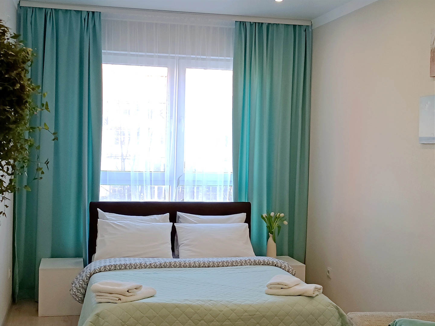 Улучшенные двухкомнатные апартаменты в центре