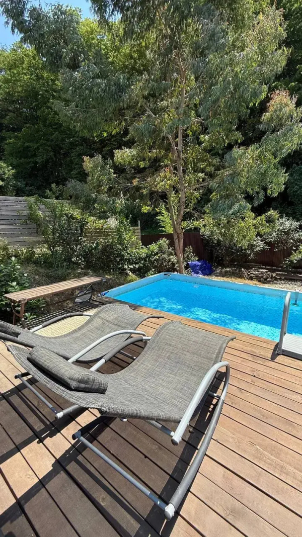 Частный Дом у Леса с Бассейном