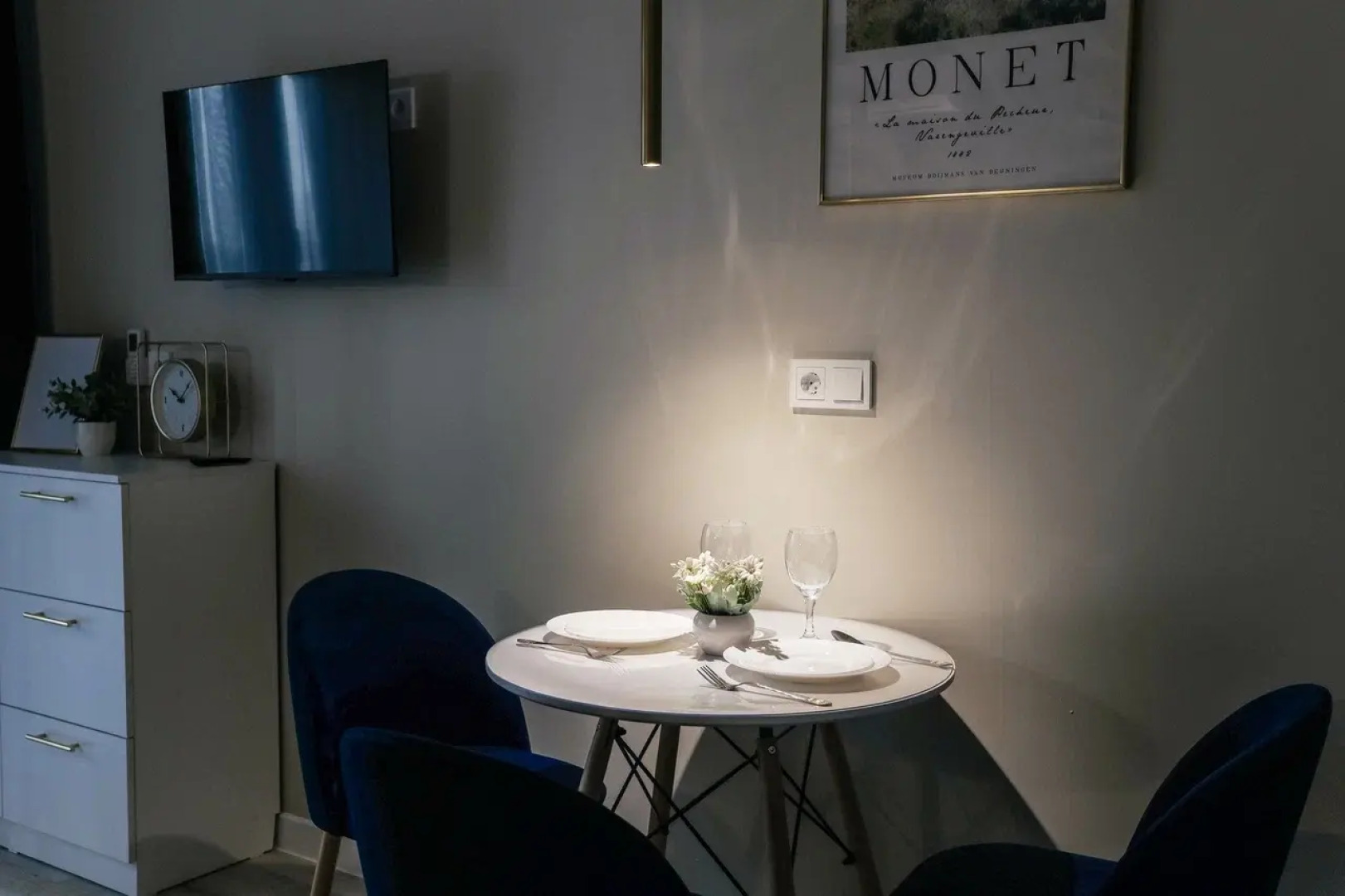 Апартаменты на берегу реки Анагара