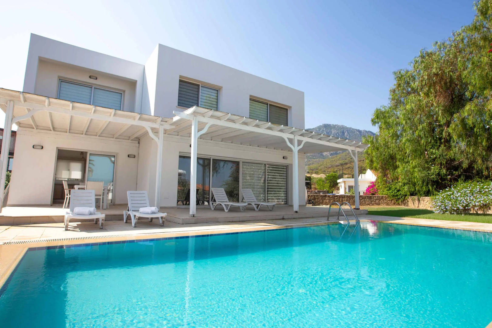 Вилла Bitter Orange