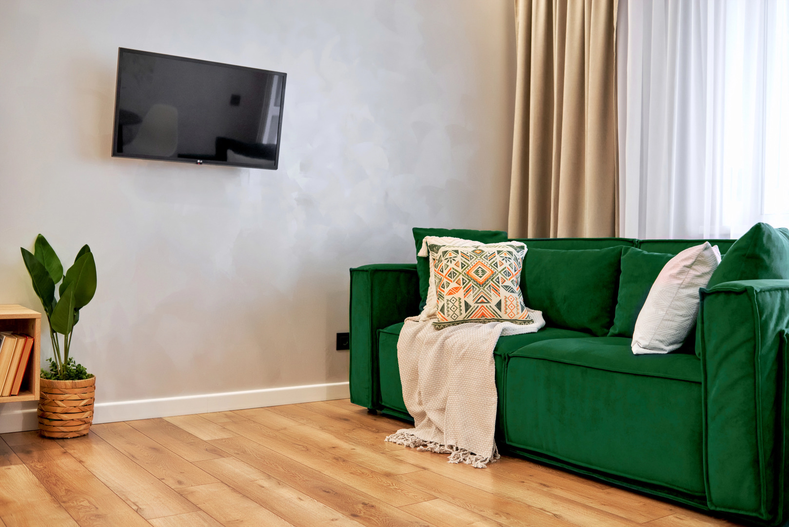 Квартира Aparts Pro Дизайнерская видовая студия у Волги в ЖК Галактика на 20 этаже