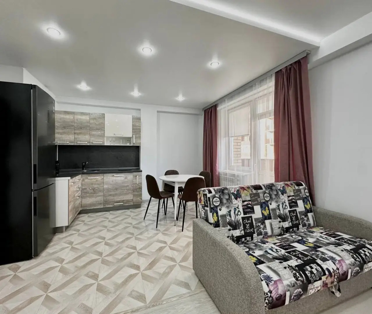 Квартира Уютная студия рядом с ЖД вокзалом