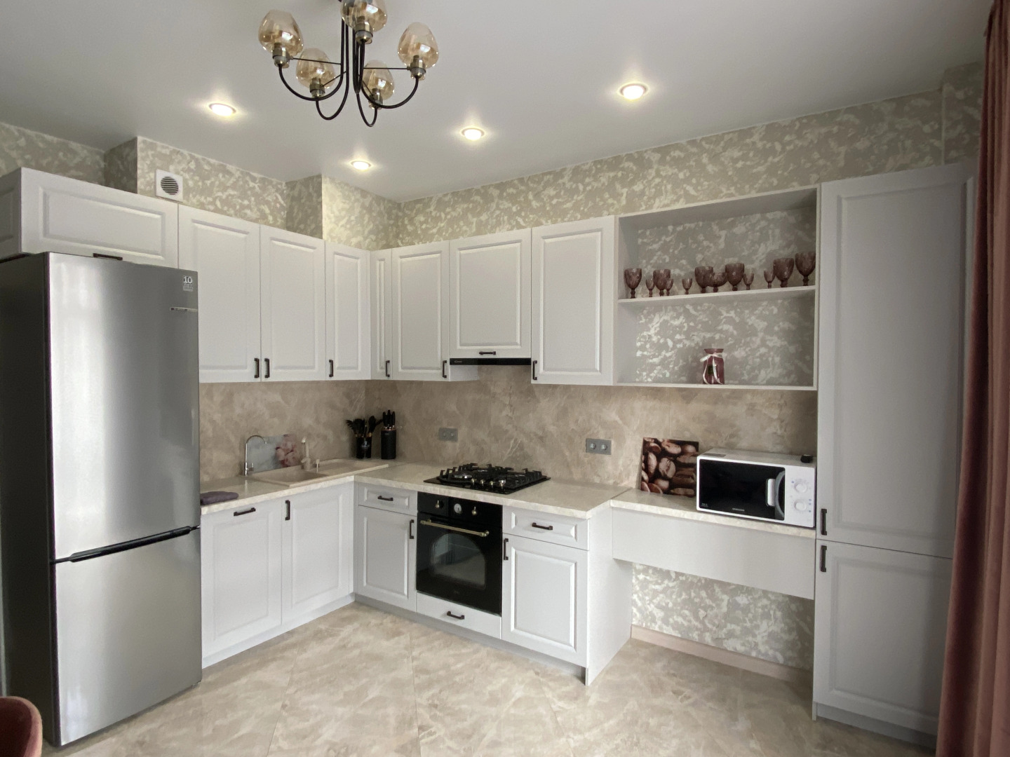 Апартаменты Бриз в ЖК Изумрудный город