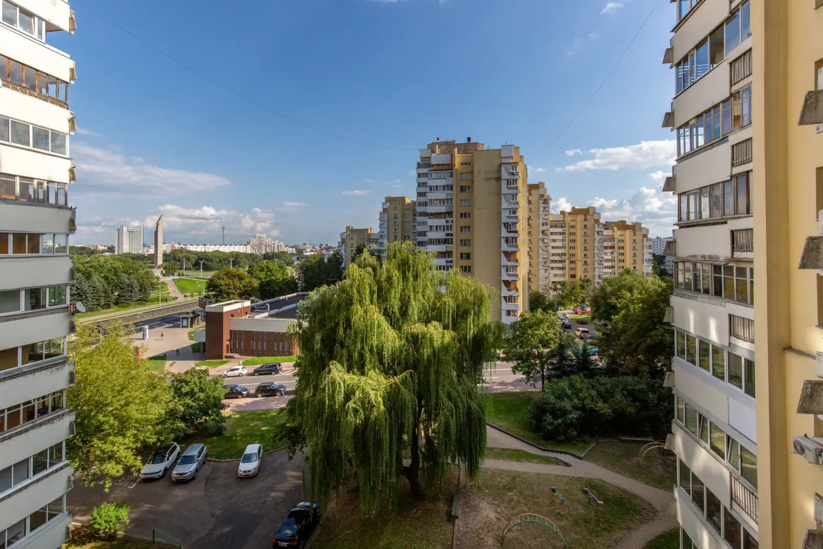 Апартаменты Трехкомнатные "Ладгорна" на Победителей