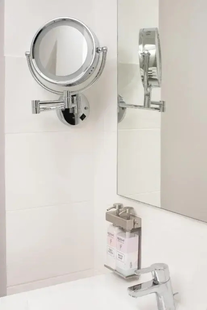 Отель Thomas Albert