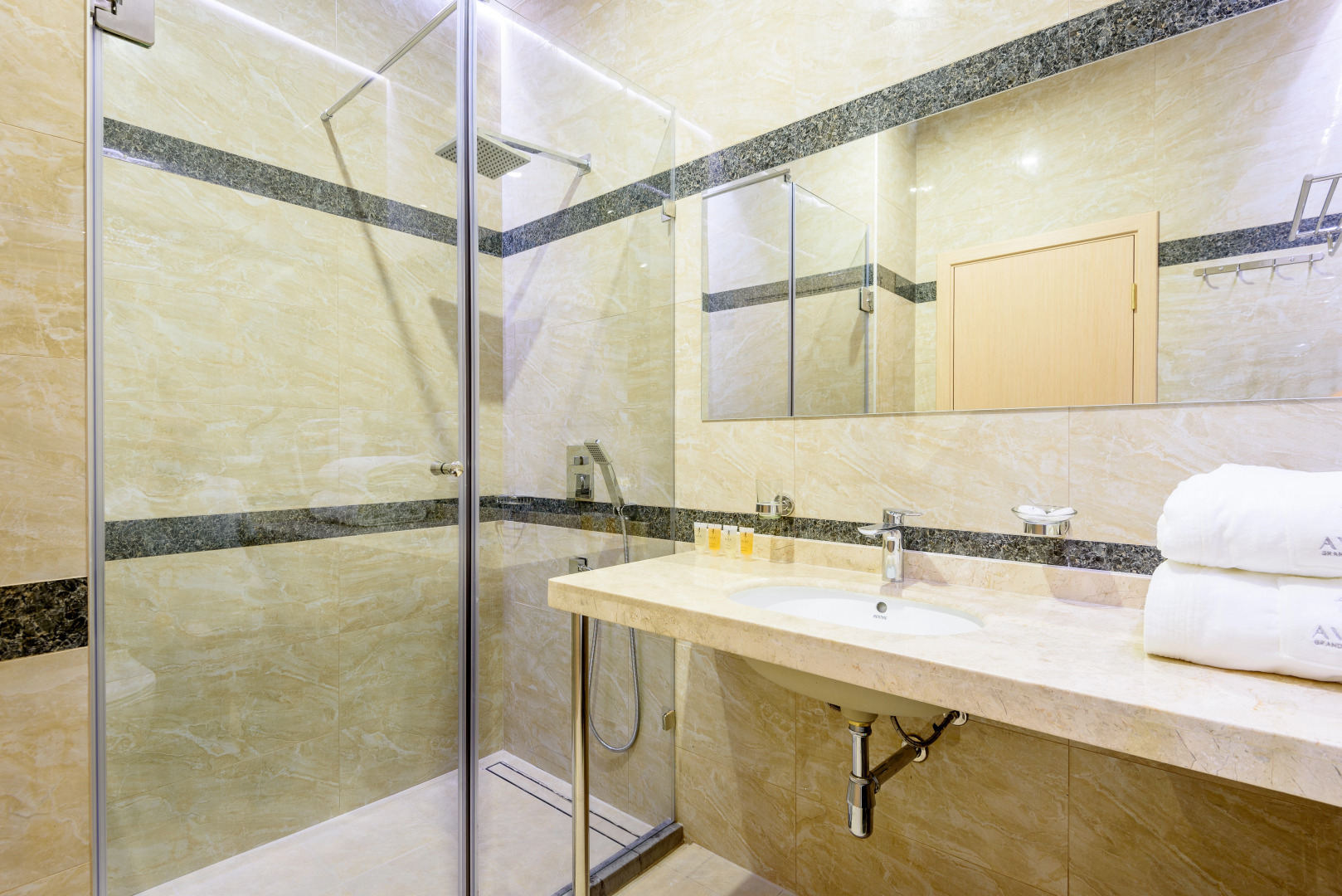 Отель Grand Spa Avax