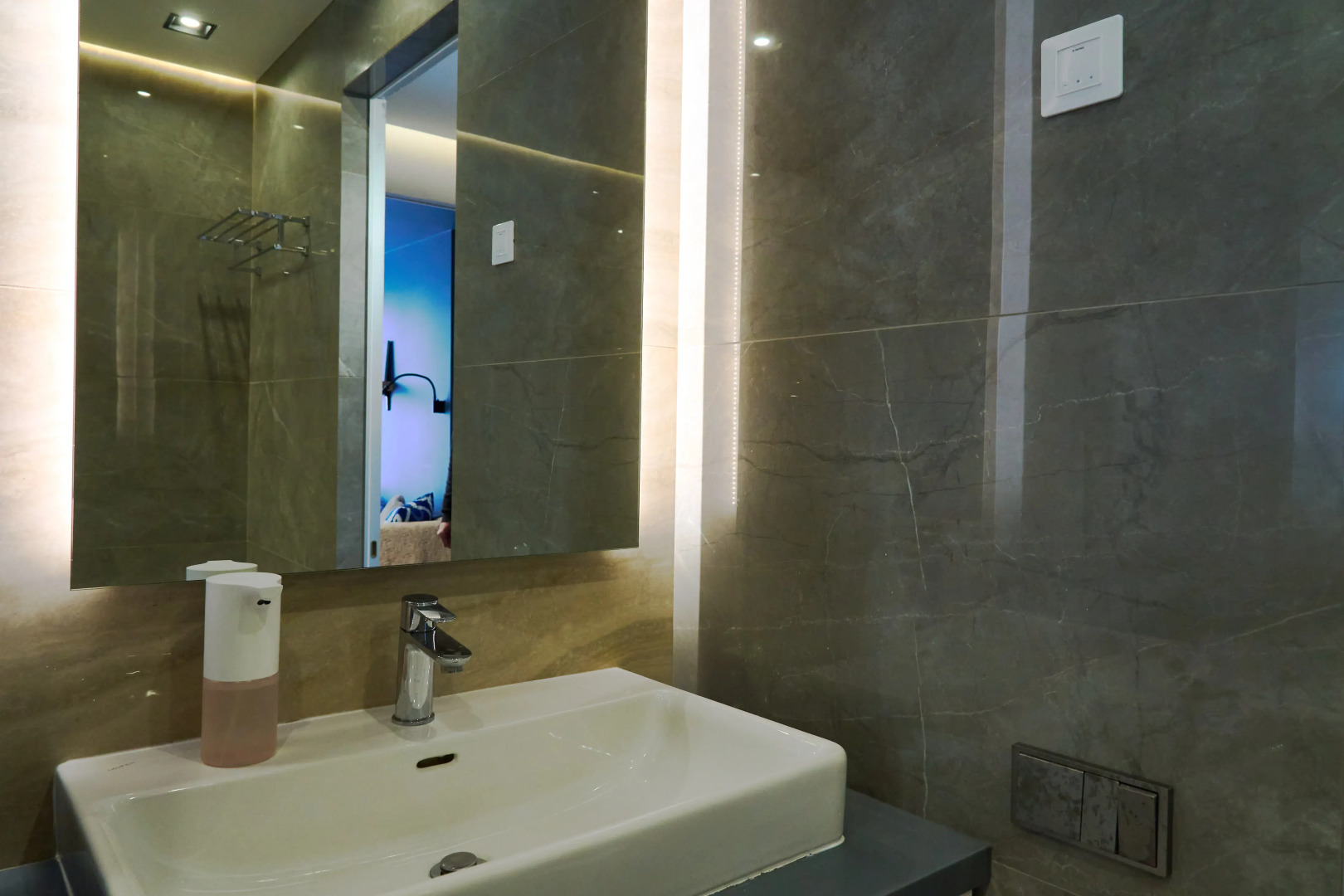 Апартаменты в Центре с Проектором, Компьютером и PS5