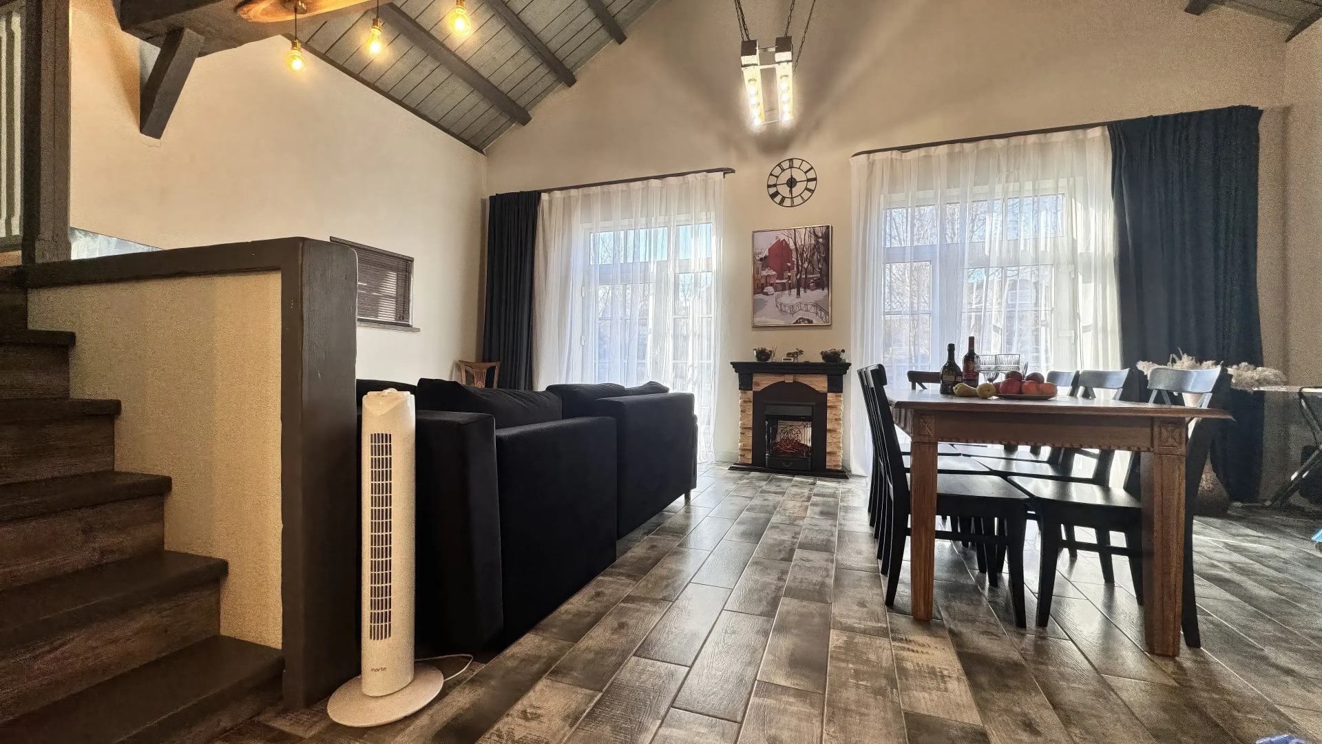 Частный дом коттедж у пристани в центре города